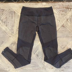 Womens LULULEMON full length zip leggings